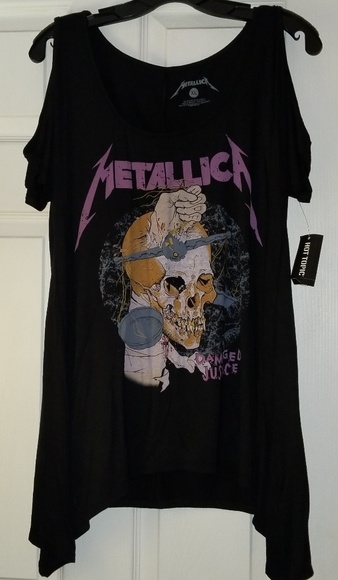 Hot Topic Tops - Metallica Cold Shoulder Top